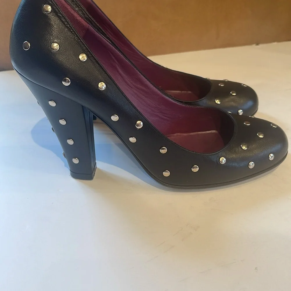 Marc Jacobs vintage round toe studded war bride pumps hardly worn 7.5 - Picture 3 of 7